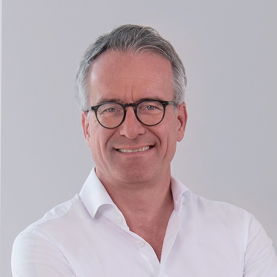  Dr. Christoph Brenner
