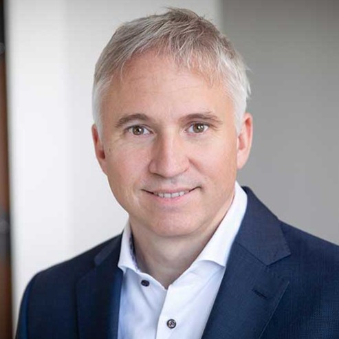  Daniel Grözinger