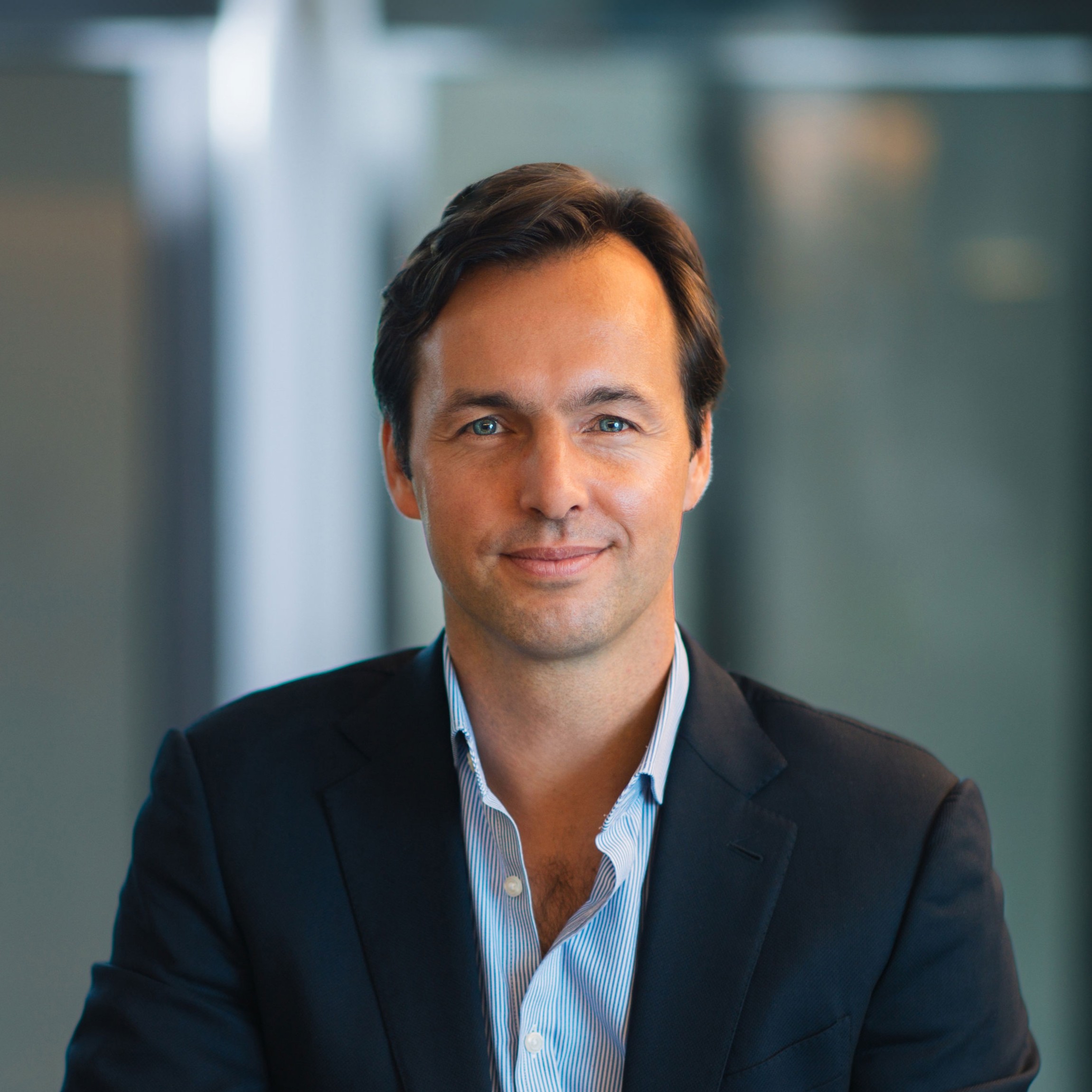  Dr. Stefan Sambol